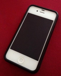 consider donating your iPhone 4/4s to heartofawomanproject.com